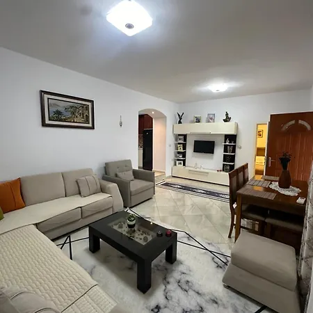 Ina's Sarandë